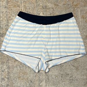 cozyland tate shorts in cloud stripe